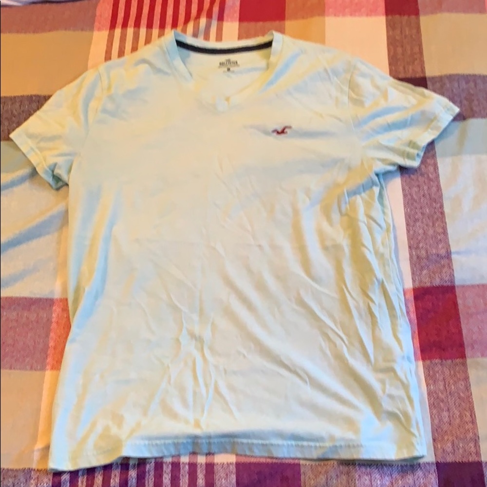 light green hollister t shirt size small